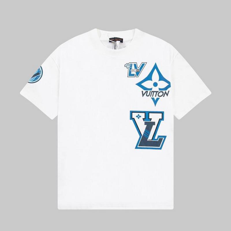 Louis Vuitton Men's T-shirts 74